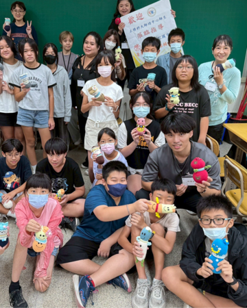 正修師資生暑期攜手彌陀國中　用愛與專業協助點亮孩子未來圖片