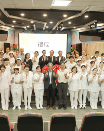 正修科技大學護理系舉辦首屆加冠典禮 35位學生傳光宣誓邁向臨床實習新里程圖片